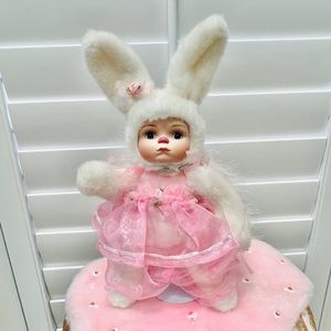 💕MARIE OSMOND PORCELAIN VELVETEEN RABBIT💜💕